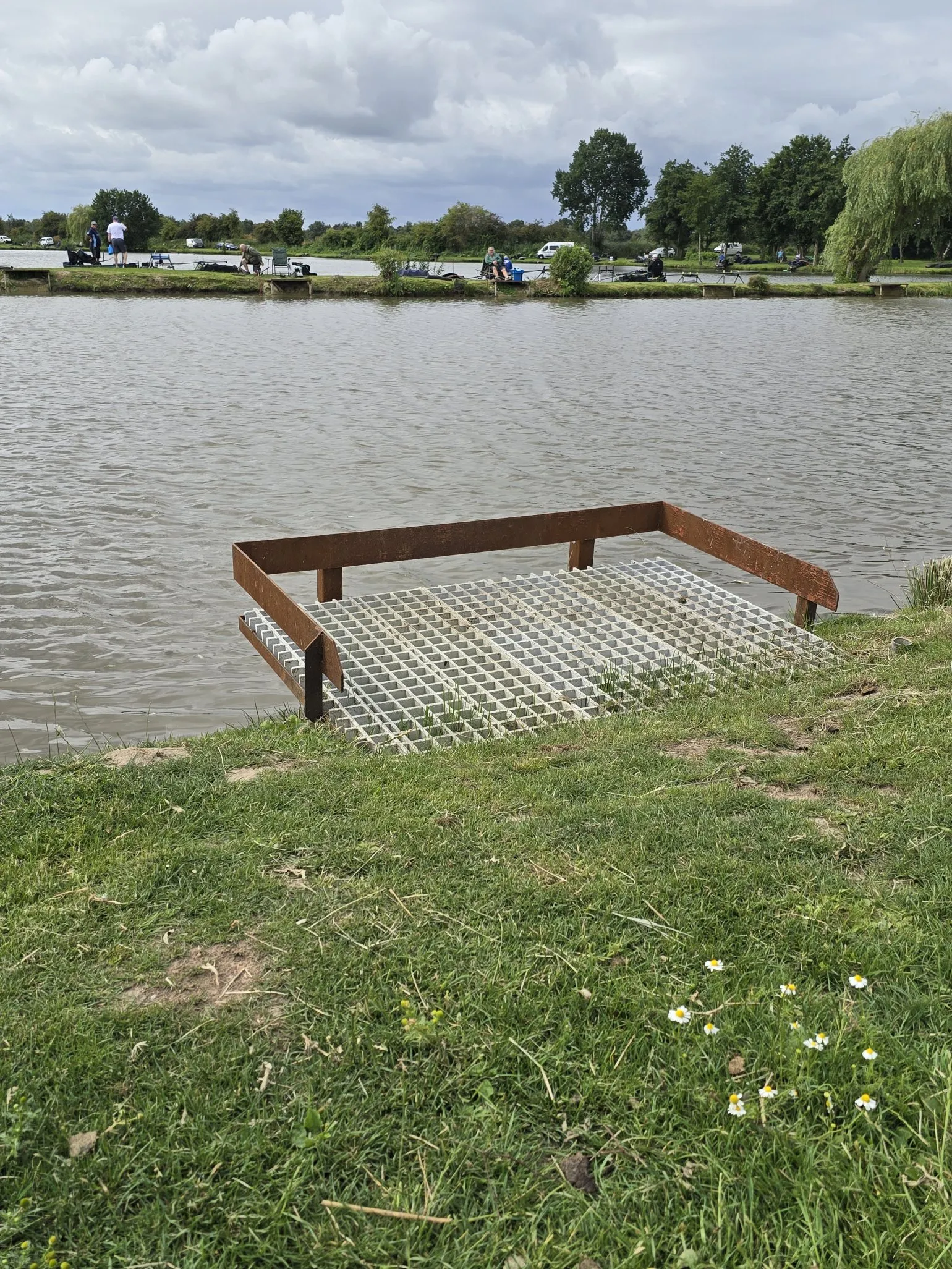 Farm Tracks
Livestock Areas
Dairies & Production Facilities
Jetties & Pontoons